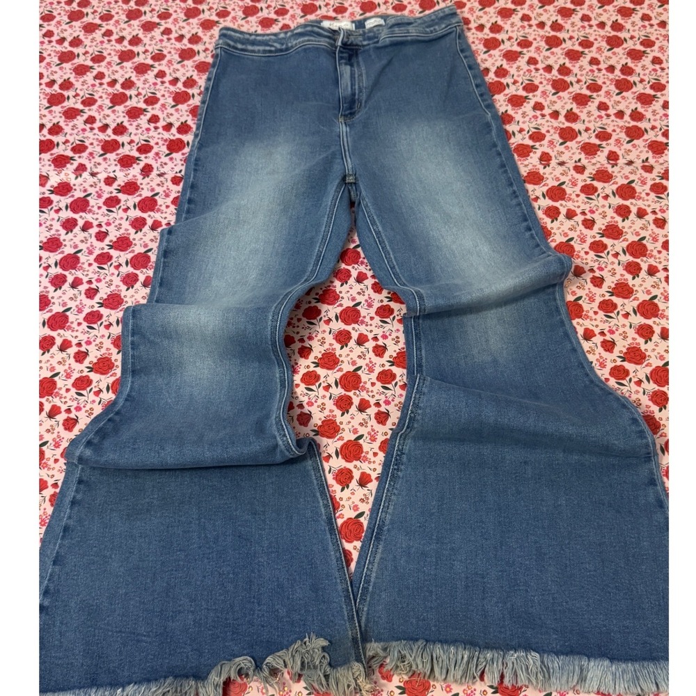 KanCan Signature Ultra High Rise‎ Extreme Flare Jeans 31 inseam Wash 29 b3